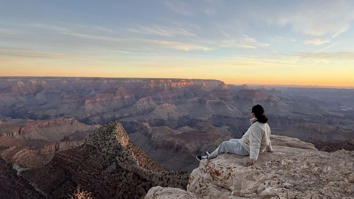 1-Day Grand Canyon Tour from Las Vegas: Stargazing & Sunrise - Horseshoe Bend hike: short, scenic, and worth the effort