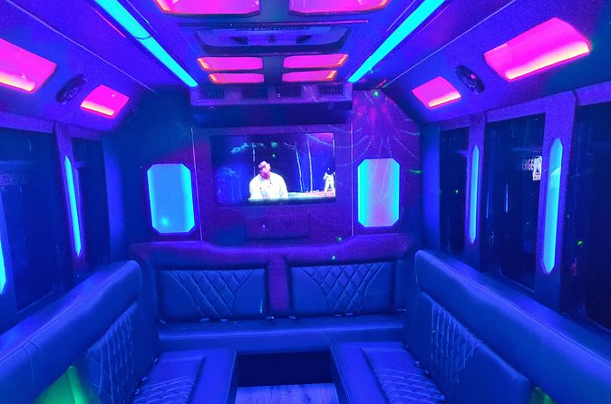 1 Hour Private Las Vegas Party Bus Tour - Champagne on board: fun factor with clear age rules