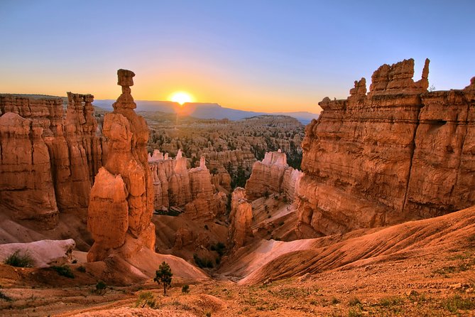 11 Day Best of the West National Parks Tour Las Vegas to San Francisco - Days 3 and 4: Arches and Canyonlands, where the timing can make or break photos