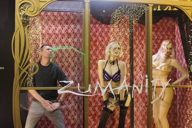 2-Hour Vegas Strip Walking Tour with Photos,Champagne & Vintage Vegas Goody Bags - Champagne, age limits, and what to expect from your guide team