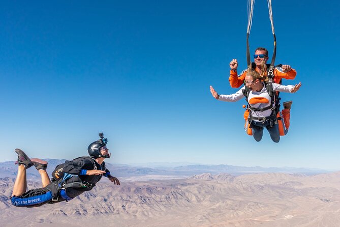 3-Hour Tandem Skydiving in Las Vegas - Altitude, Upgrades, and the Booking-Detail Trap