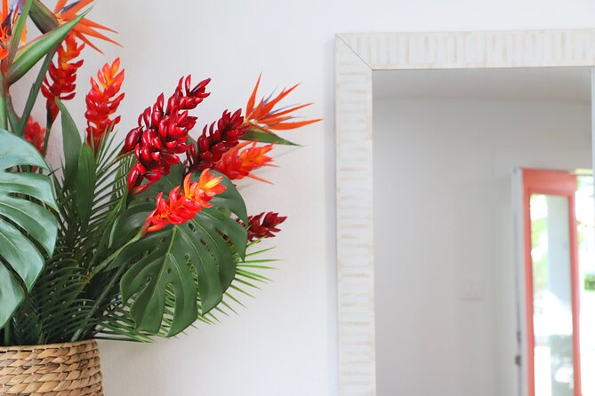 77 Sign & Go Wedding at Hawaiian Wedding Chapel - Timing tips to keep the experience calm