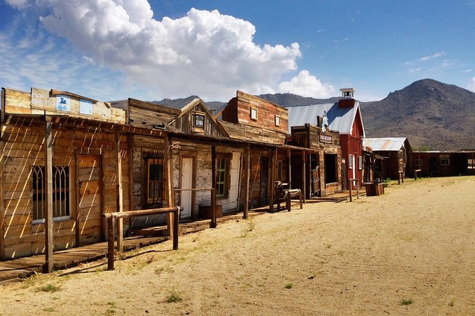Arizona Ghost Towns and Wild-West Day Trip from Las Vegas - Stop 2: Chloride, Arizona and the surprise of a real small town