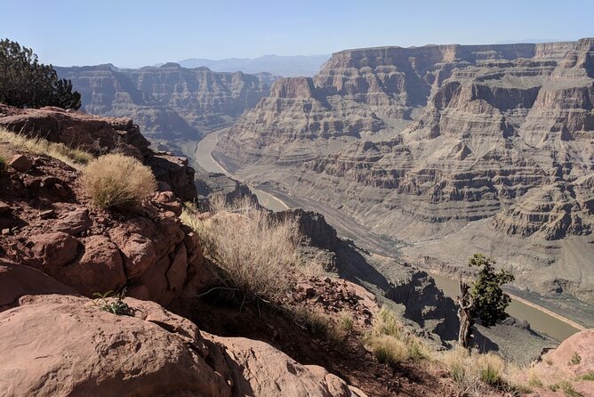 Audio Driving Tour: Grand Canyon West, Hoover Dam Red Rock Canyon - Starting in Las Vegas and making a route that fits your day