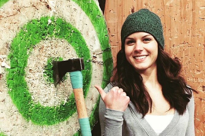 Axe Throwing Las Vegas Fremont Street - What the 1-hour session feels like (and why the structure works)