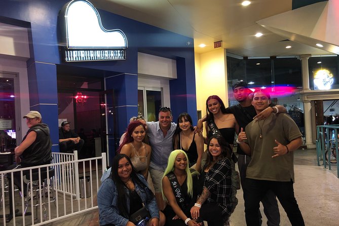 Bar Crawl On Fremont Street in Las Vegas - Dress code, IDs, and the stuff that can slow you down