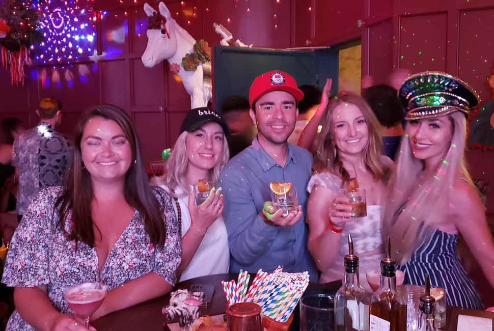 Bars Unknown: The Original Las Vegas Strip Bar Crawl - Street food stops: the smart way to keep drinking enjoyable