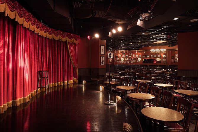 Brad Garrett's Comedy Club at MGM Grand Hotel and Casino - Your 90 minutes of stand-up: how the evening usually plays out