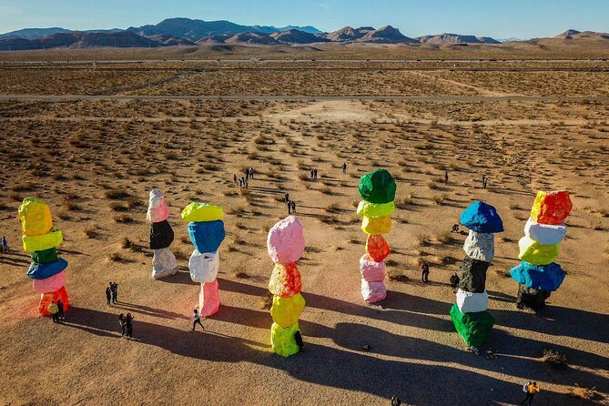 California Desert, Red Rock Views and Seven Magic Mountains - Quick hits to know before you go
