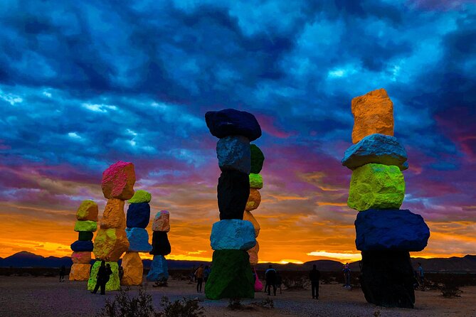 California Desert, Seven Magic Mountains and Las Vegas Sign - Timing and Group Size: Why Short Feels Better Here