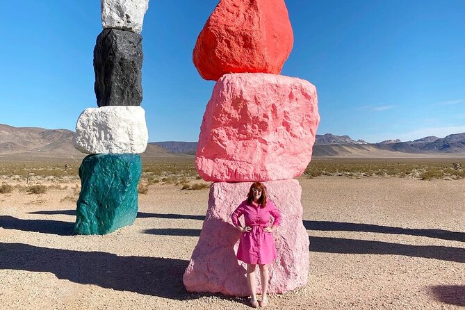 California Desert, Seven Magic Mountains and Las Vegas Sign - Pickup and Ride Setup: What to Expect From the Logistics