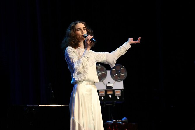 Carpenters Legacy at Planet Hollywood Resort and Casino - The V Theater setup: intimate, close, and worth preparing for