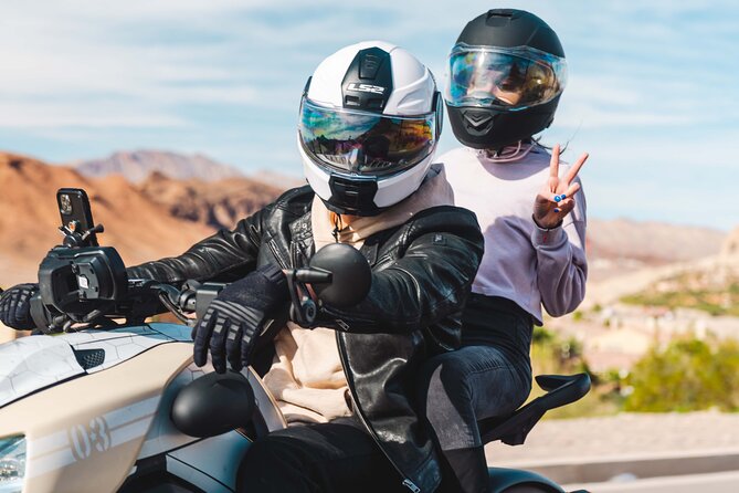 Couples Private Guided Red Rock Canyon Tour On A CanAm Trike - Bluetooth helmets and photo-friendly guidance