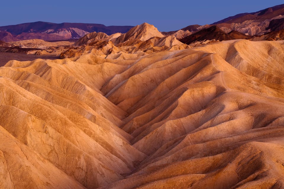 Death Valley an Mojave Desert VIP Small Group Tour Las Vegas - Las Vegas to Pahrump: the van ride that sets your rhythm