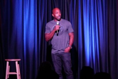 Delirious Comedy Club At Hennessey's Tavern Downtown Las Vegas - Tickets and price: Is $50 a good deal?