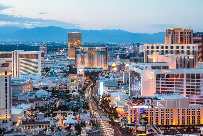 Departure Transfer: Las Vegas to Airport LAS in Luxury SUV - Group discounts and private group comfort