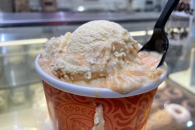 Downtown Las Vegas Food Tour - The 5 Food Stops on Fremont Street’s Edge (Lunch Included)