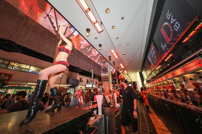 Downtown Las Vegas Nighttime Walking Tour - Stop 2: Golden Nugget’s Shark Tank, Big Nugget, and $1 Million Display