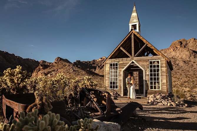 Eldorado Canyon Wedding Package - Posed photos at the Ghost Town: what you get and how it feels