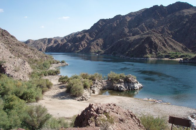 Emerald Cave Kayak Trip from Willow Beach near Las Vegas - Paddling the Colorado River near Black Canyon: scenery you can actually reach