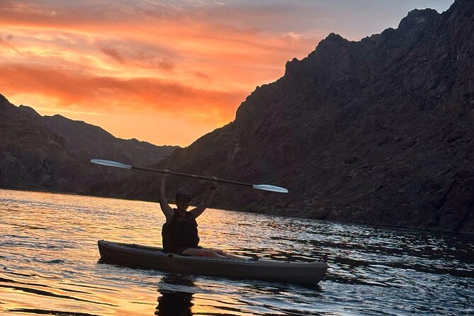Emerald Cave Sunset Glow Kayak Tour: 3 Caves, Wildlife & Lights - Snacks, water time, and the relaxing pace back to Willow Beach