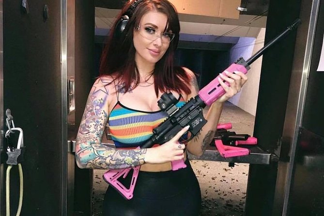 Femme Fatale Shooting Experience in Las Vegas - Femme Fatale at Machine Guns Vegas: what the experience really feels like