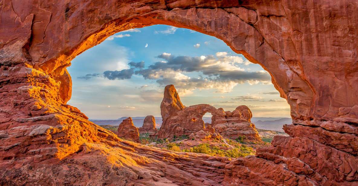 From Las Vegas: 7-Day Utah and Arizona National Parks Tour - First: Is this a real national-park experience, or just a bus tour?