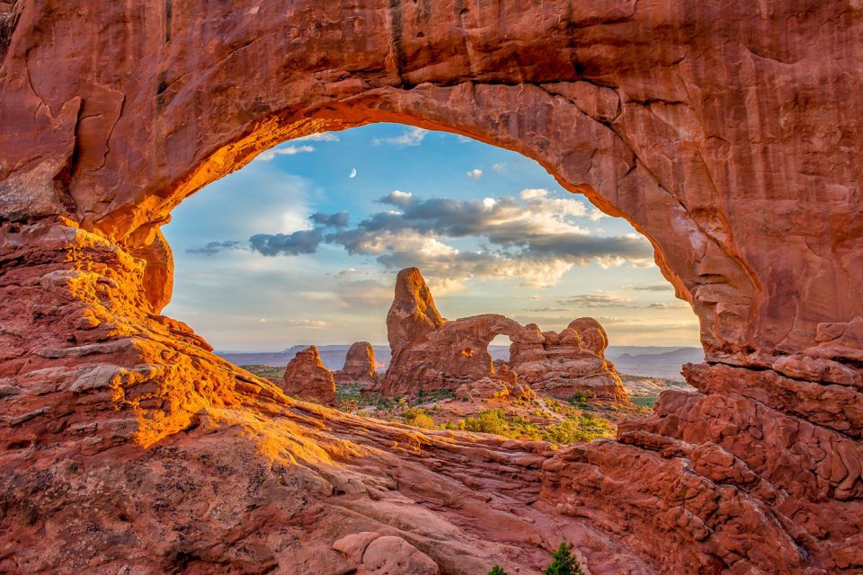 From Las Vegas: 7-Day Utah and Arizona National Parks Tour - Day 2 in Bryce: Hoodoos from the rim and down close