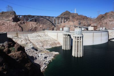 From Las Vegas: Hoover Dam Express Tour - Pickup, the Las Vegas sign, and a fast start