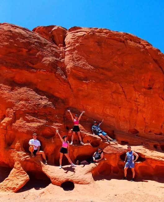 From Las Vegas: Valley of Fire Full-Day Guided Tour w/ Lunch - Beehive Rock: Wind, Time, and Swirls You Can’t Unsee