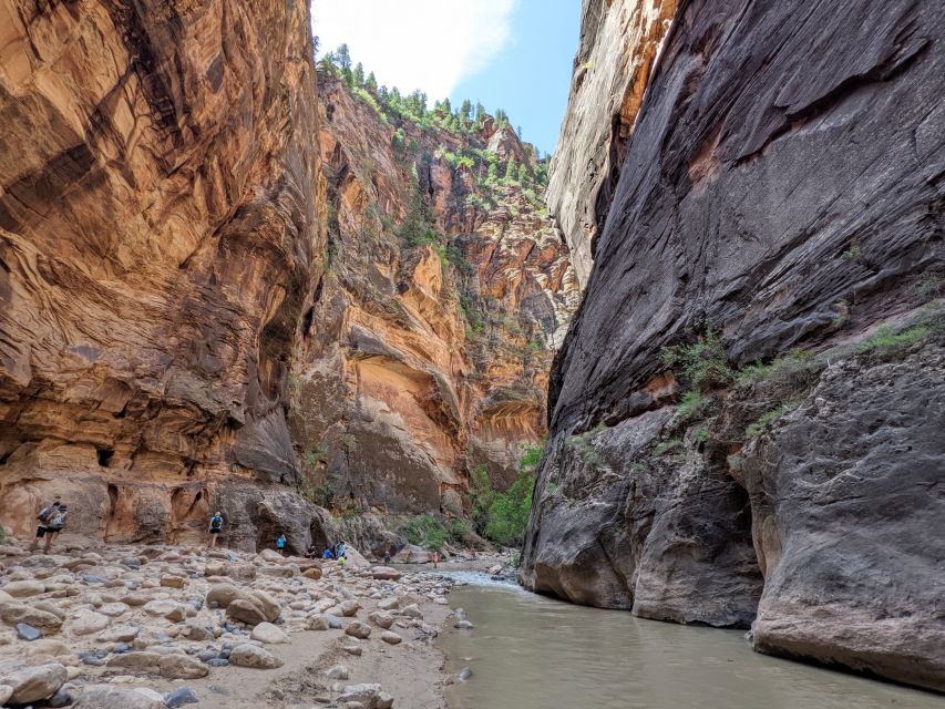 From Las Vegas: Zion National Park Small Group Adventure - Your main block: 6 hours to explore Zion your way