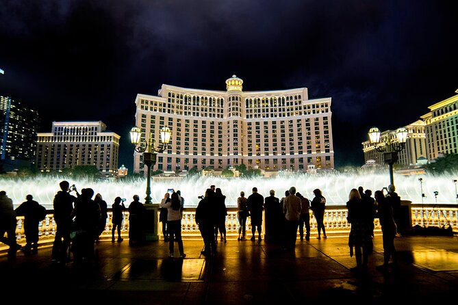 Gangsters, Glitz, and Gore Las Vegas Ghost Tour - Meeting at Fashion Show Mall: find the start line fast