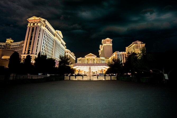 Gangsters, Glitz, and Gore Las Vegas Ghost Tour - Wear what lets you hear: shoes, water, and where to stand