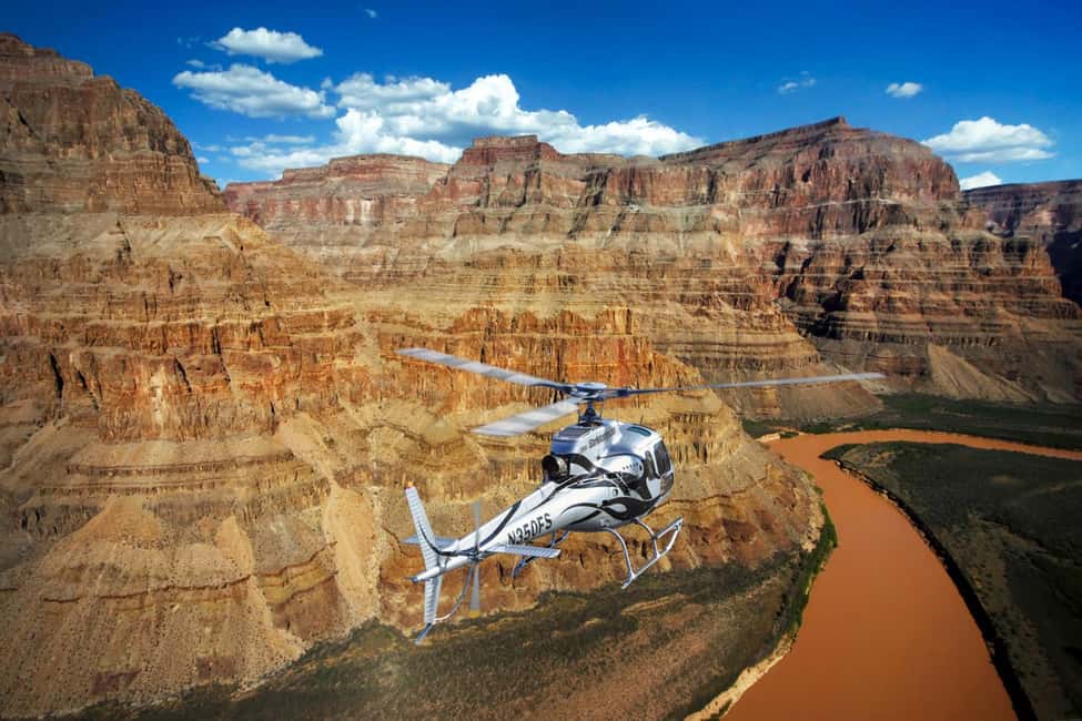 Grand Canyon Helicopter Flight & Hoover Dam River Float Raft - The picnic lunch at Black Canyon: simple, practical, timed well
