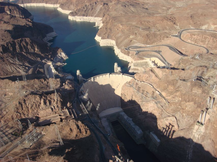 Grand Canyon Helicopter Tour with Black Canyon Rafting - The Canyon Floor Stop: 4,000 Feet Down to Champagne and a Ramada