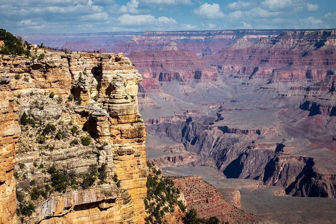 Grand Canyon South Rim Private Tour - Desert to forest drive: Mojave views, Hoover Dam, and the Kaibab Plateau shift