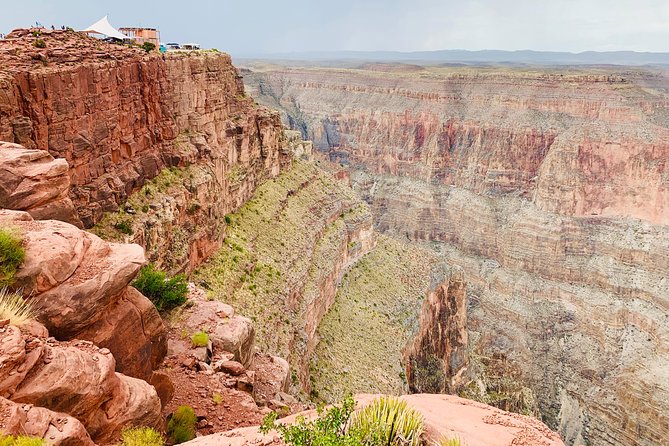 Grand Canyon Tour with Skywalk and Spanish Helicopter Flight - Helicopter descent: the thrill you can’t replicate from the road