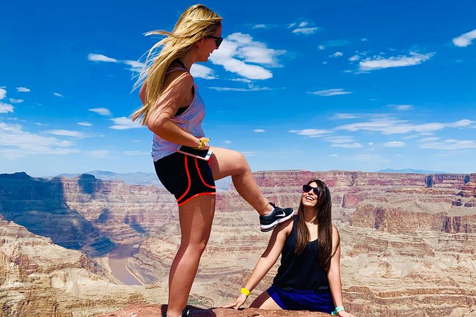 Grand Canyon Tour with Skywalk and Spanish Helicopter Flight - Guides in Spanish: names you might hear, style you’ll want