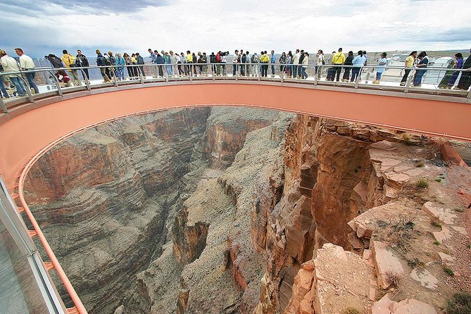 Grand Canyon West & Hoover Dam Tour With Breakfast At IHOP - A Smooth One-Day Plan for Hoover Dam and the West Rim