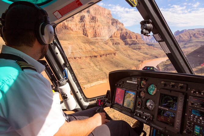 Grand Celebration Helicopter Tour with Black Canyon Rafting - Should you book this helicopter-and-rafting combo?