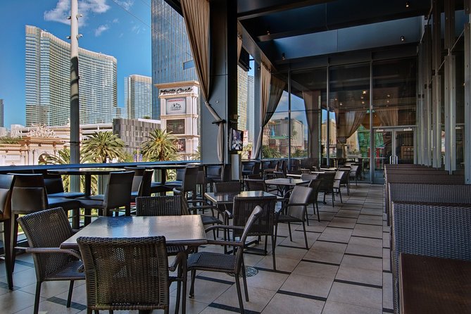 Hard Rock Cafe Las Vegas - Service and the voucher reality check