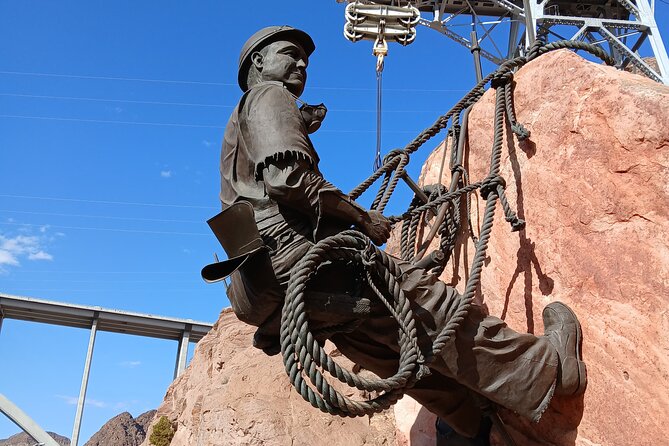 Hoover Dam Powerhouse Tour - Guide and group size: where the experience gets personal