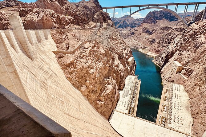 Hoover Dam Small Group Express Tour from Las Vegas - Stop 3: Lake Mead Lakeview Overlook when you want the bigger picture