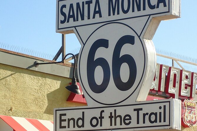 L.End to end: Your unforgettable day in California - TCL Chinese Theatre and the Walk of Fame: 30 minutes of Hollywood mythology