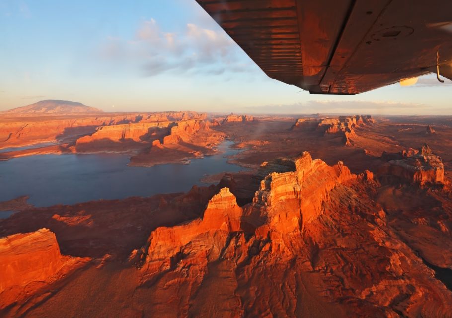 Las Vegas: Antelope Canyon and Horseshoe Bend Airplane Tour - Boulder City aerial viewing: a short chapter that sets the stage
