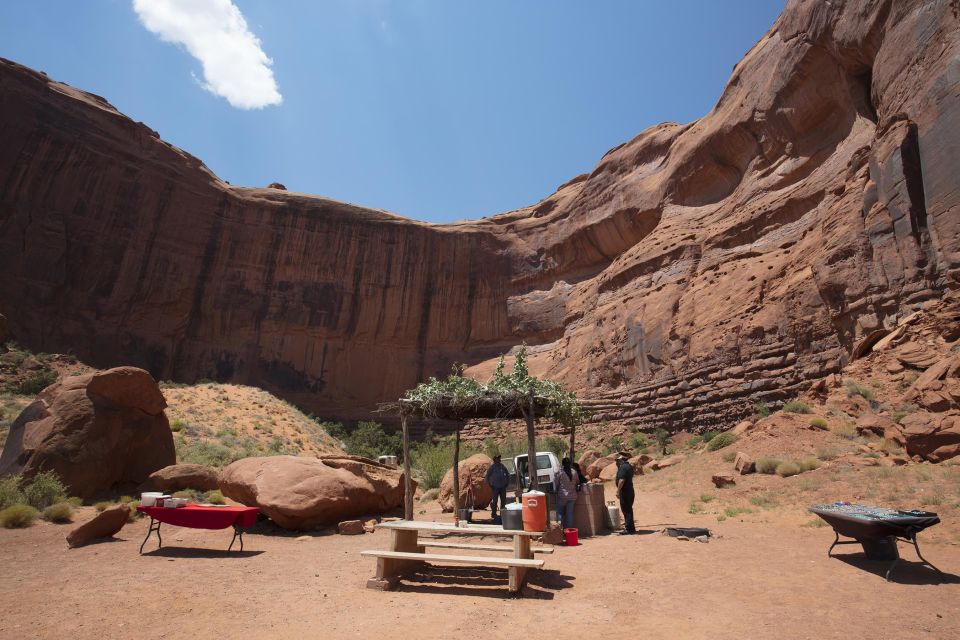 Las Vegas: Antelope, Monument Valley, & Horseshoe 3-Day Tour - Hotel nights in Page: what you’re really paying for
