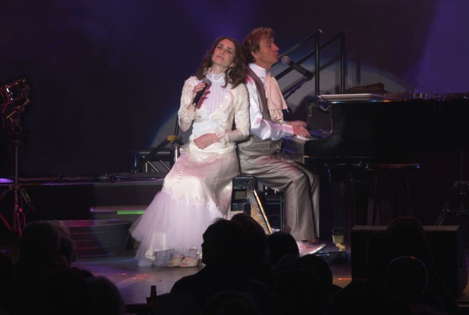 Las Vegas: Carpenters Legacy Show at Planet Hollywood Resort - Where to go at Planet Hollywood (and how not to waste time)