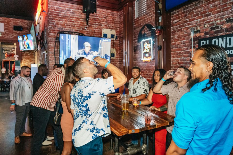 Las Vegas: Club Crawl and Party Bus with Free Drinks - Key points before you go
