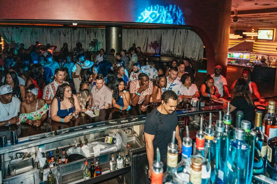Las Vegas: Club Crawl and Party Bus with Free Drinks - Drinking on Tour: Pacing, Water, and Avoiding Bus Penalties