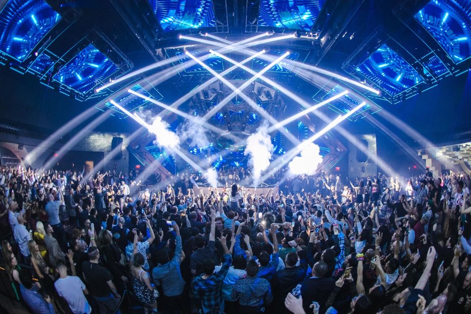 Las Vegas: Club Crawl by Party Bus w/ Free Drinks - How the 4-Hour Vegas Night Crawl Works